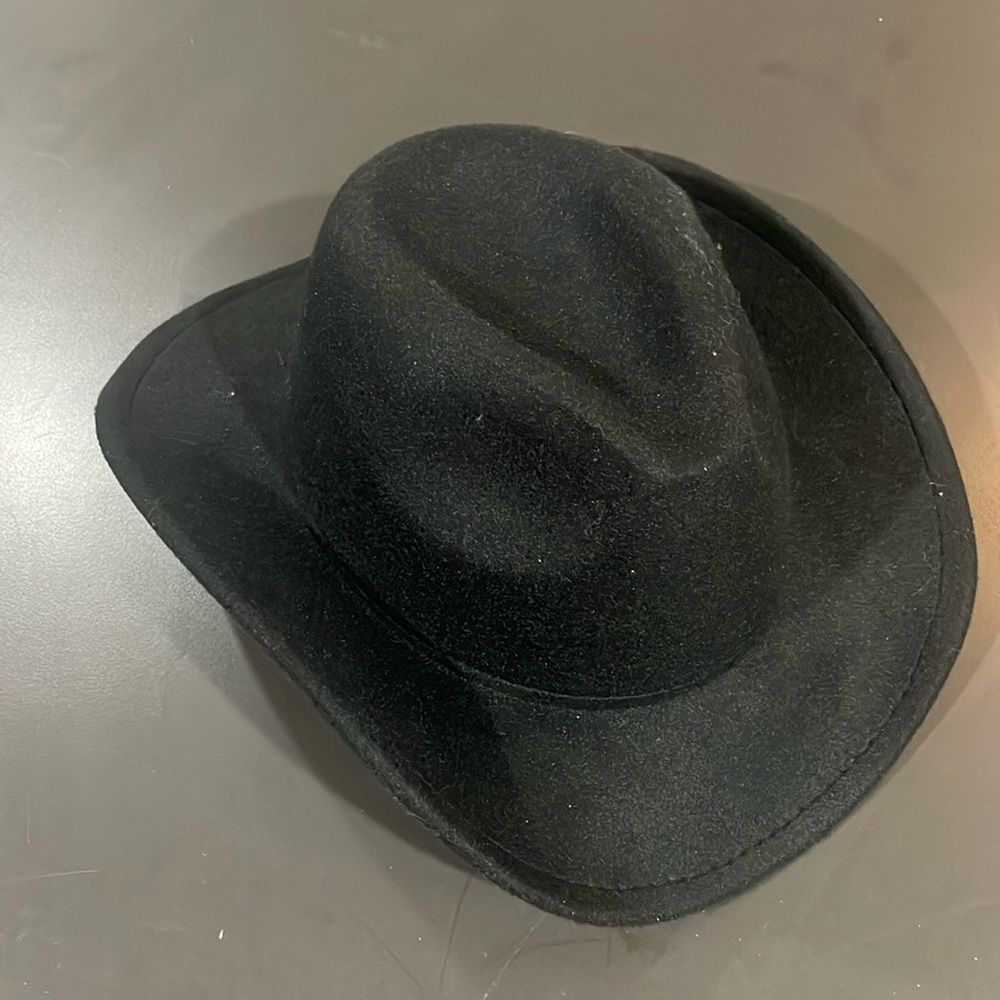 A cowboy hat